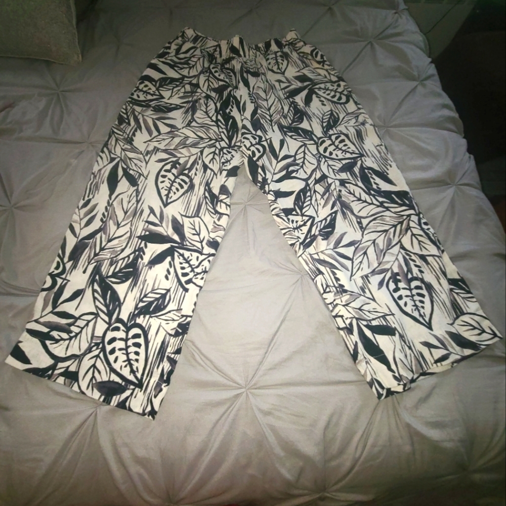 Tahari Printed Woman's Pants